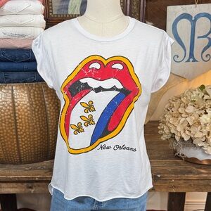 Vintage White New Orleans Graphic Tee with Colorful Lips Design